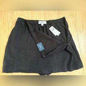 Black Linen Mini Skort